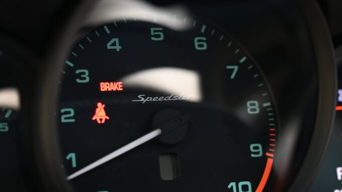 How to Decode Your Car’s Dashboard Signals Like a Pro